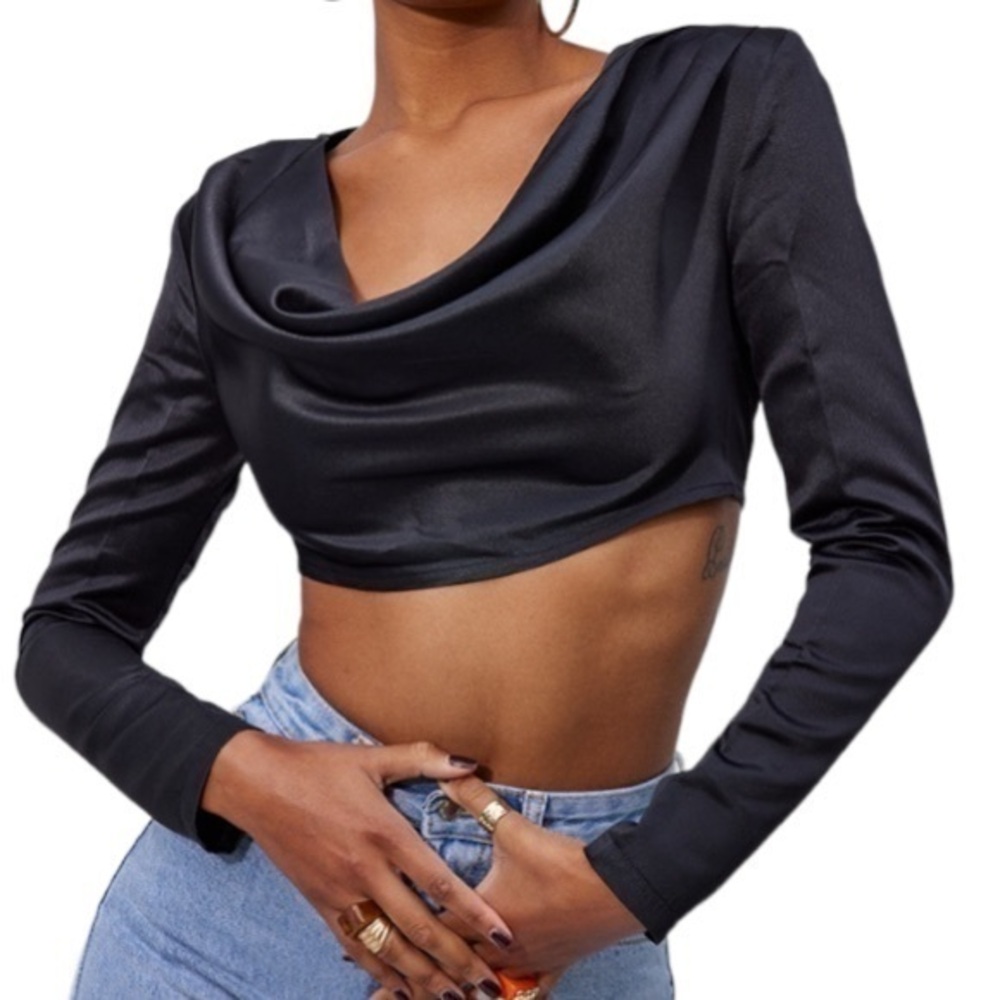 🅽🅴🆆 𝗣𝗟𝗧 Satin Cowl Neck Shoulder Pad Long Sleeve Crop Top, size 2